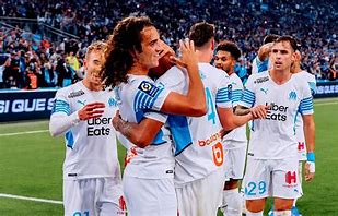 包含摩纳哥主场轻松战胜马赛，实力强劲的词条