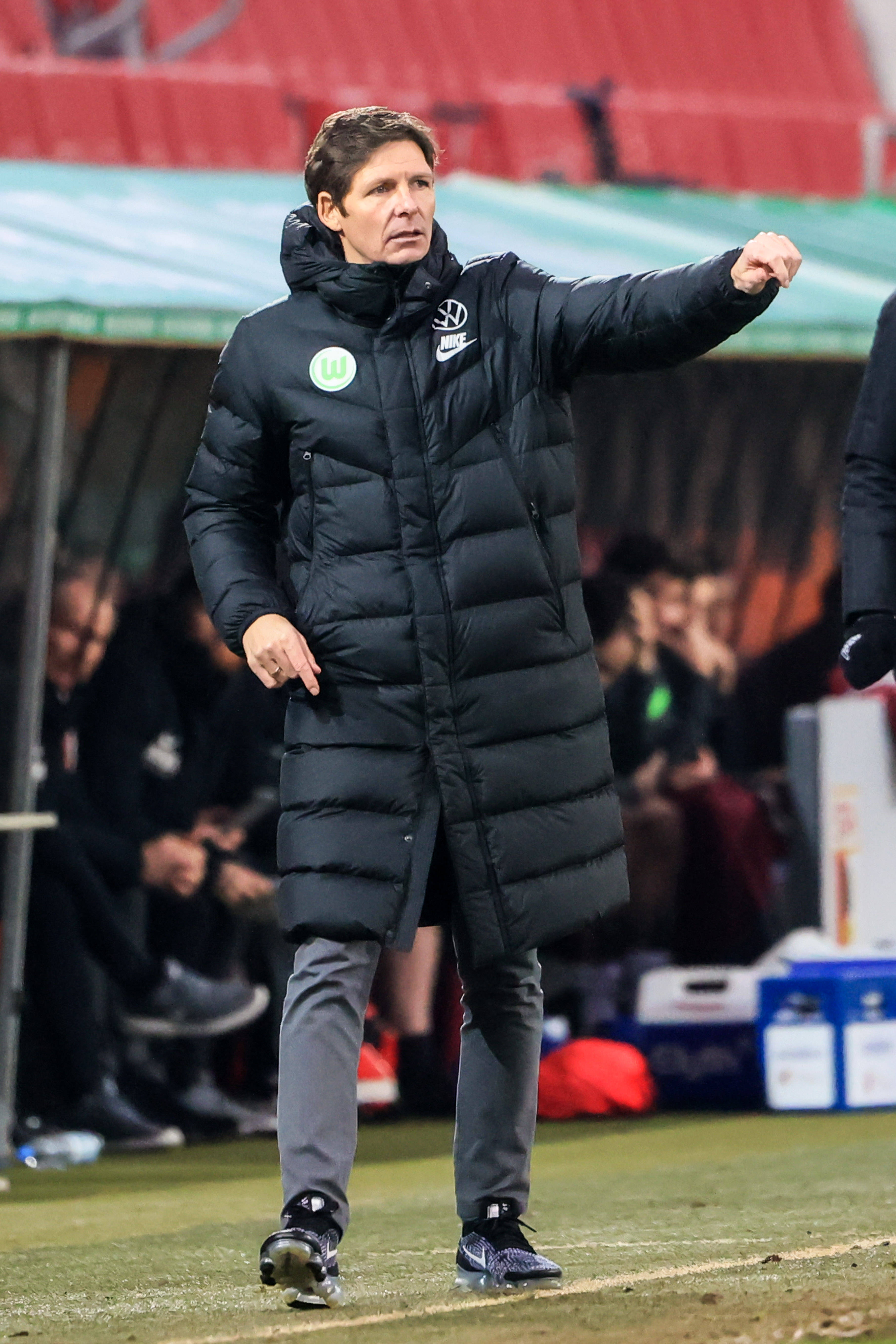 关于救火现身！奥格斯堡客场大捷，提振士气的信息