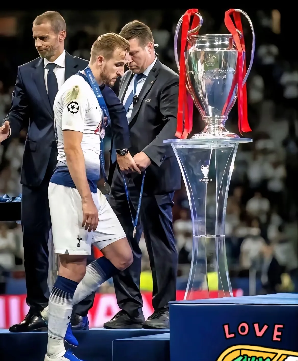 凯恩赛事官方发布官方发布新规新规，利物浦引发争议！的简单介绍