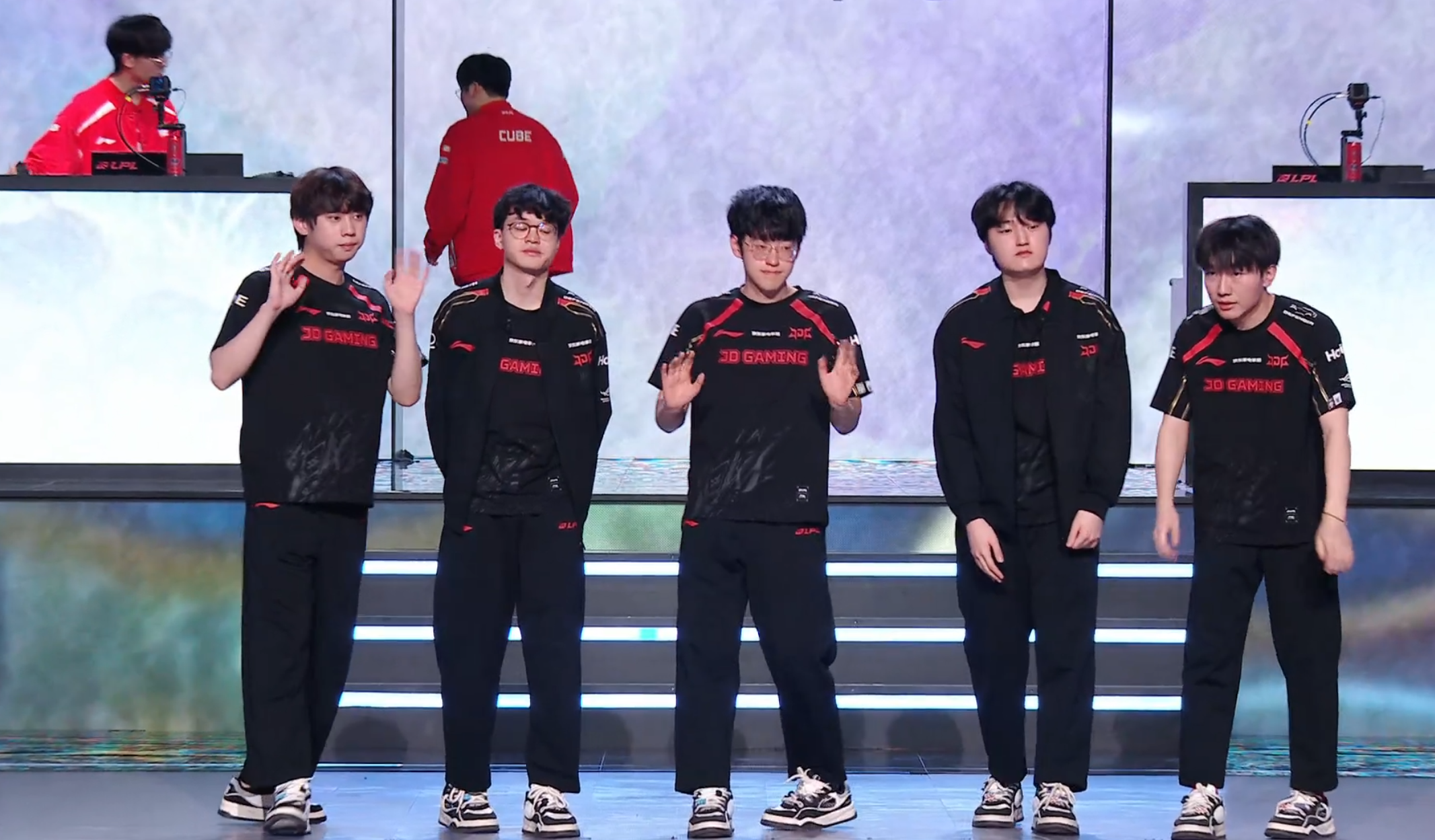 关于Scout爆冷击败澳大利亚队，爆冷引爆全场！的信息